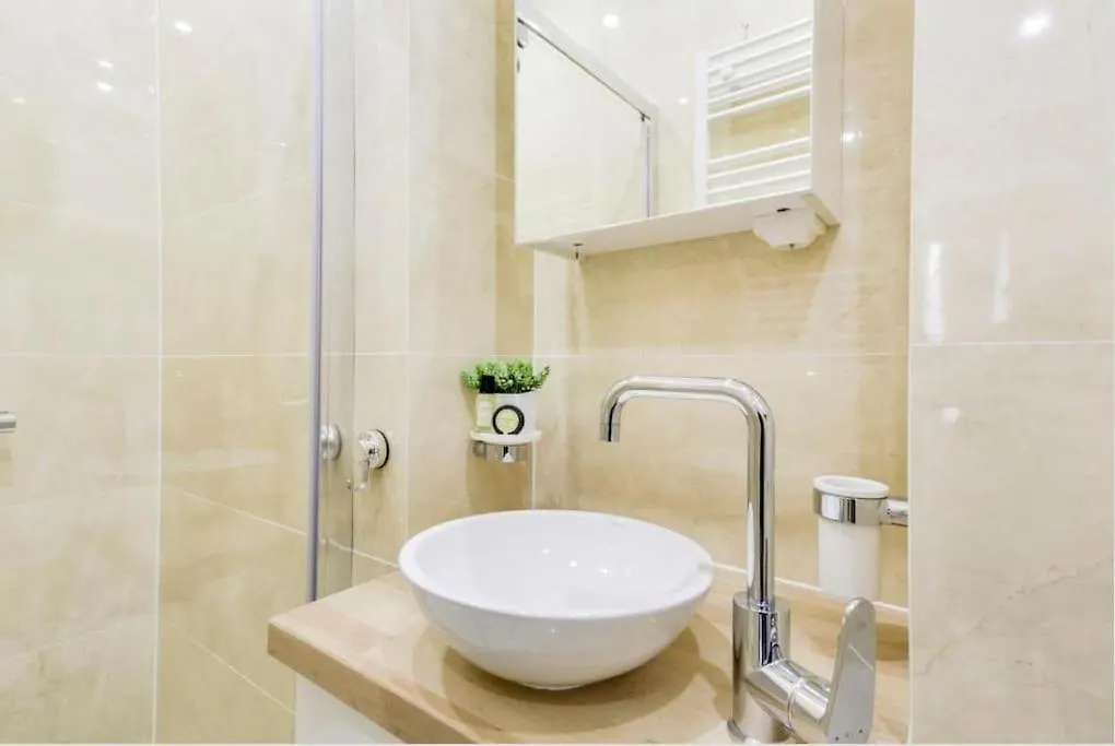Tiny Boutique Apt Central Mouffetard Area Paris